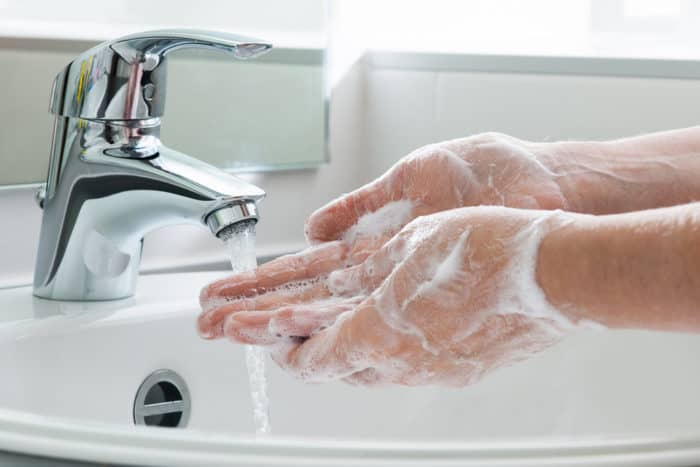 pesta käsi pärast tualetti
