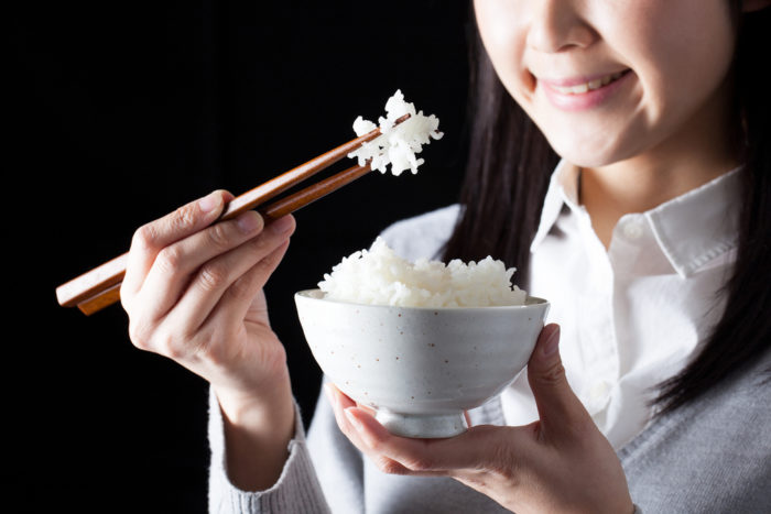 süüa valget riisi